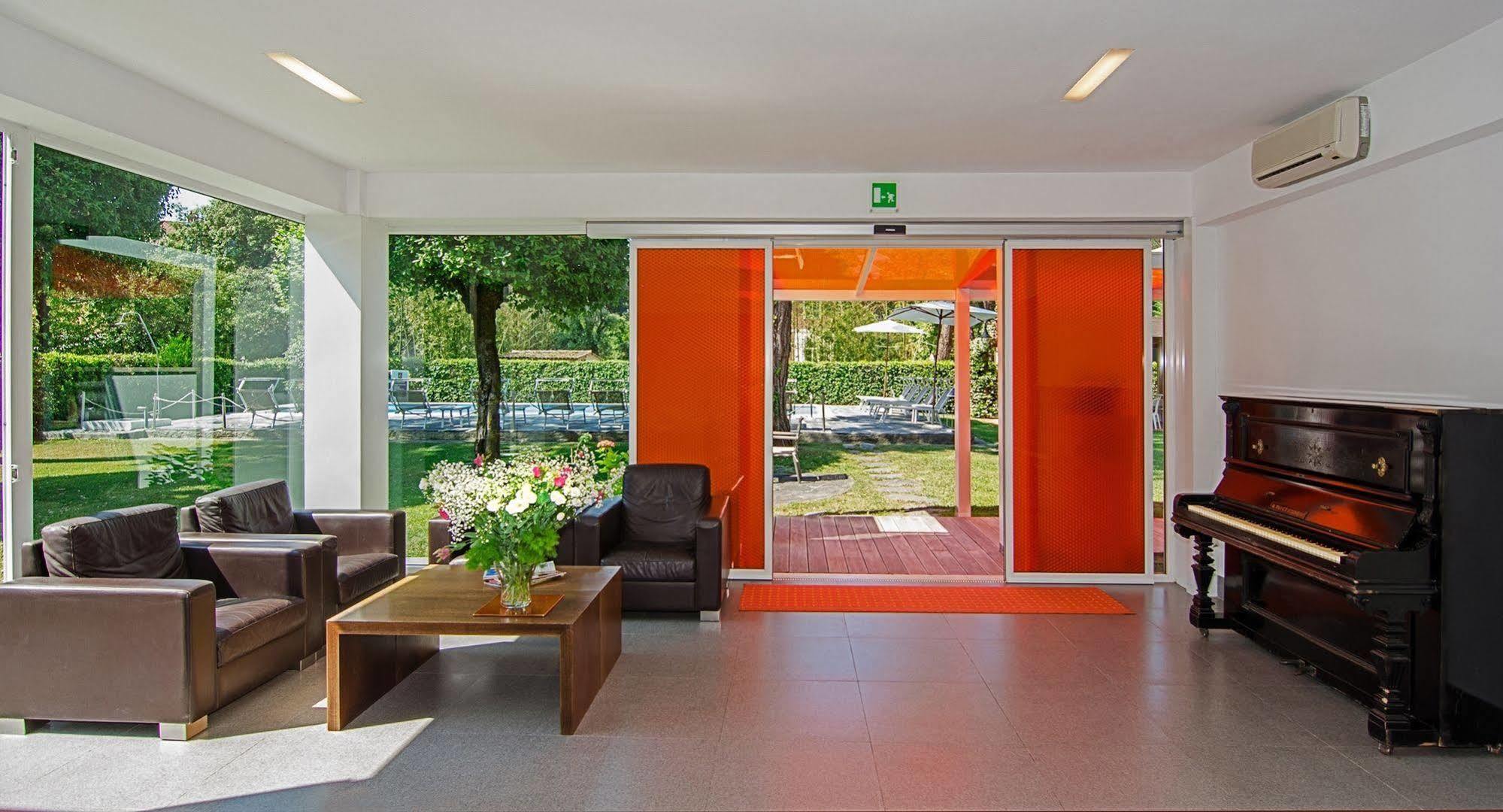 Hotel Hermitage Marina di Massa Exterior foto